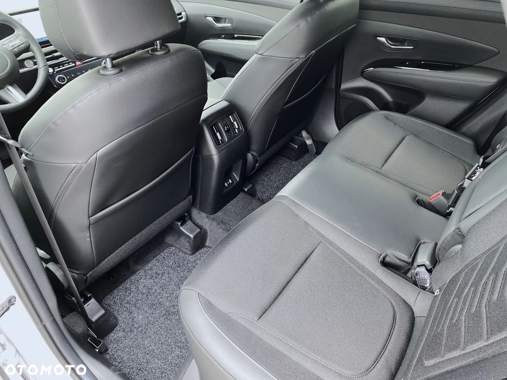 Hyundai Tucson 1.6 T-GDi Smart Black 2WD - 17