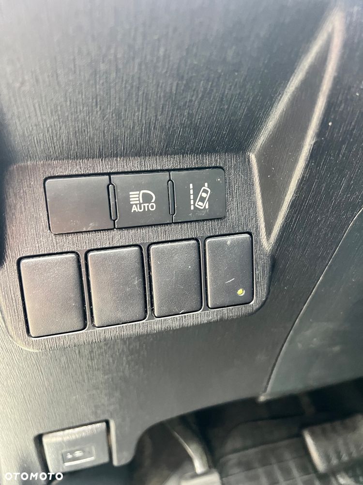 Toyota Prius+ (Hybrid) Comfort - 13