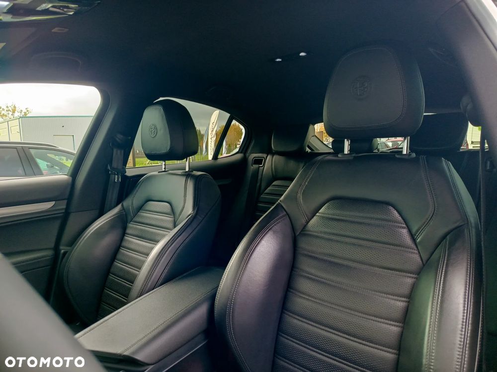 Alfa Romeo Stelvio 2.0 Turbo Executive Q4 - 12