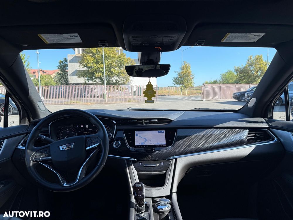 Cadillac XT6 - 10