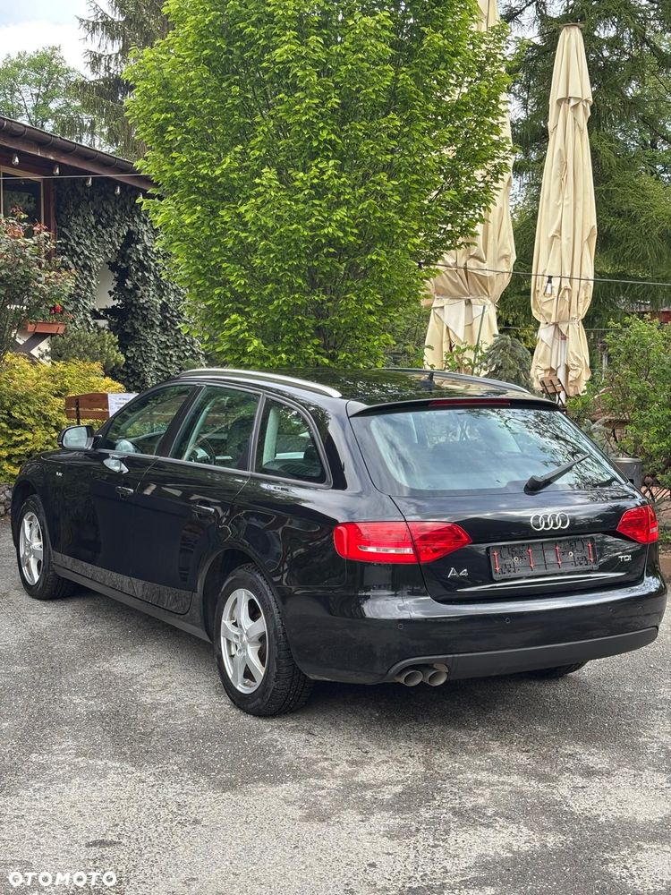 Audi A4 Avant - 4