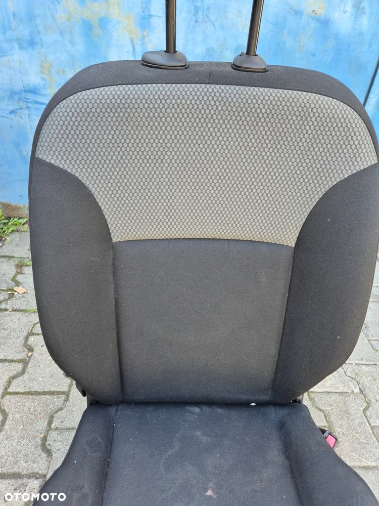 FOTEL PASAŻERA PRAWY RENAULT KANGOO II CITAN LIFT 13-21r. - 2