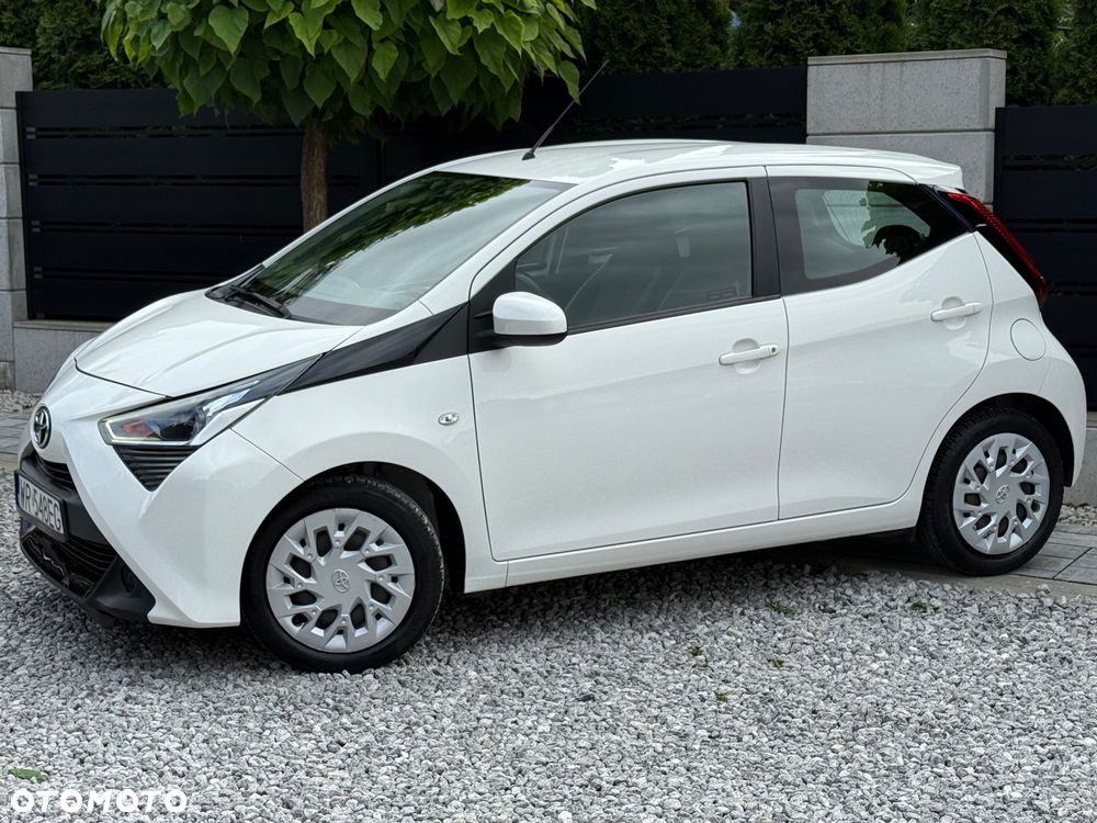 Toyota Aygo x-business - 3