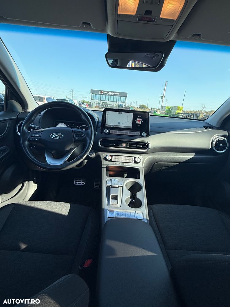Hyundai KONA - 21