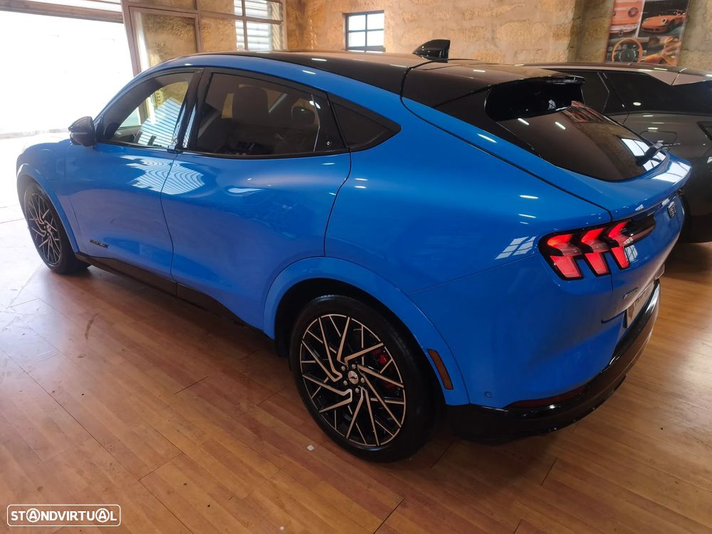 Ford Mustang Mach-E AWD GT - 9