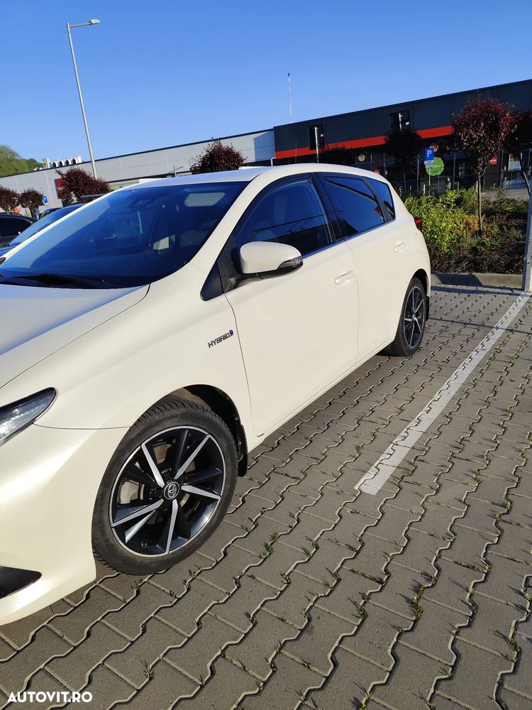 Toyota Auris - 2