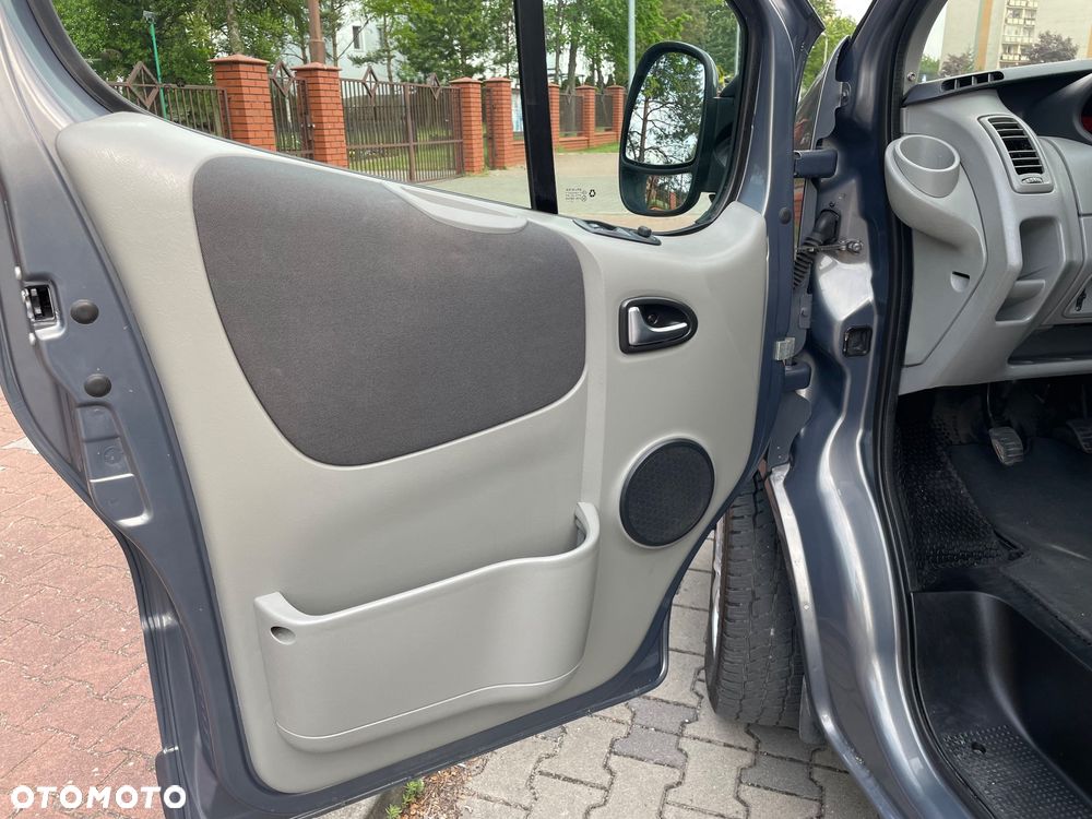 Opel Vivaro - 17