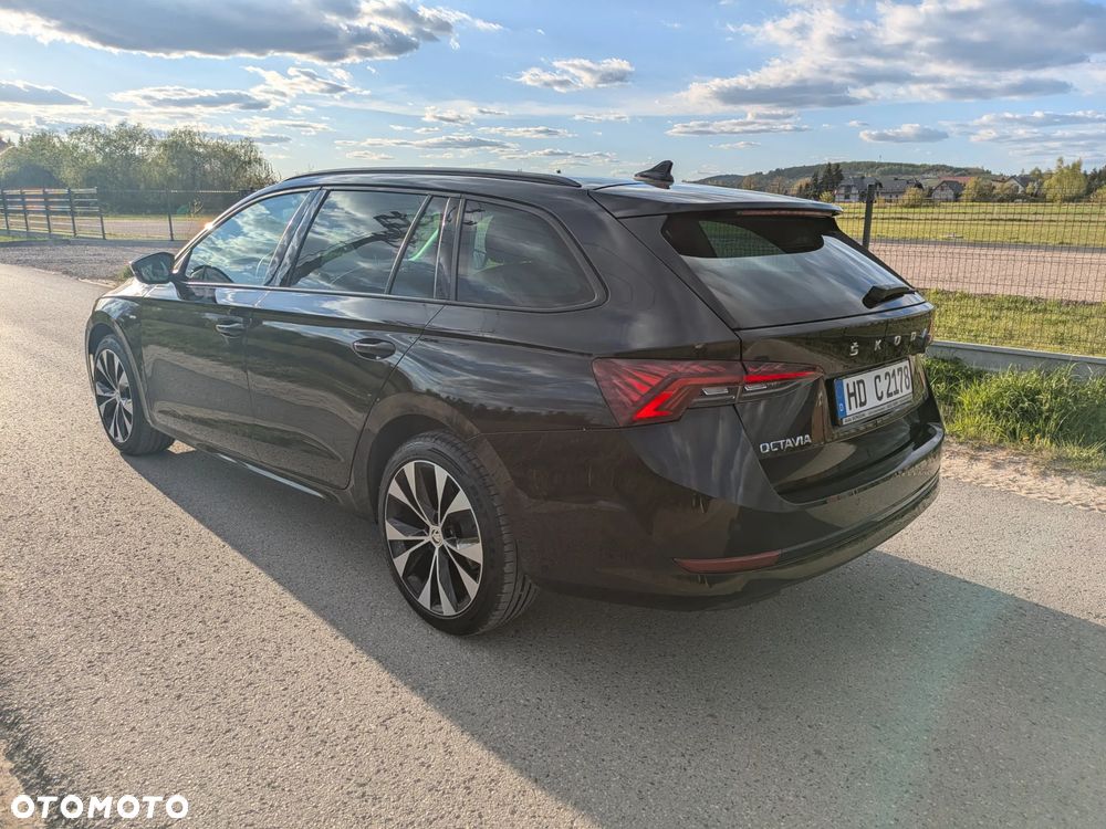 Skoda Octavia 2.0 TDI DSG Clever - 11