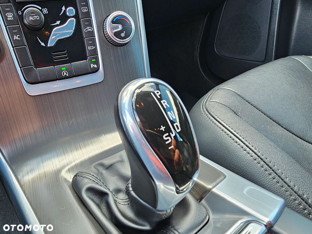 Volvo XC 60 D3 Geartronic Summum - 23