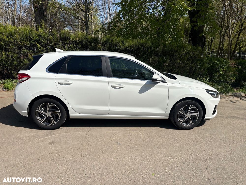 Hyundai i30 1.5 110CP 5DR M/T Highway - 14