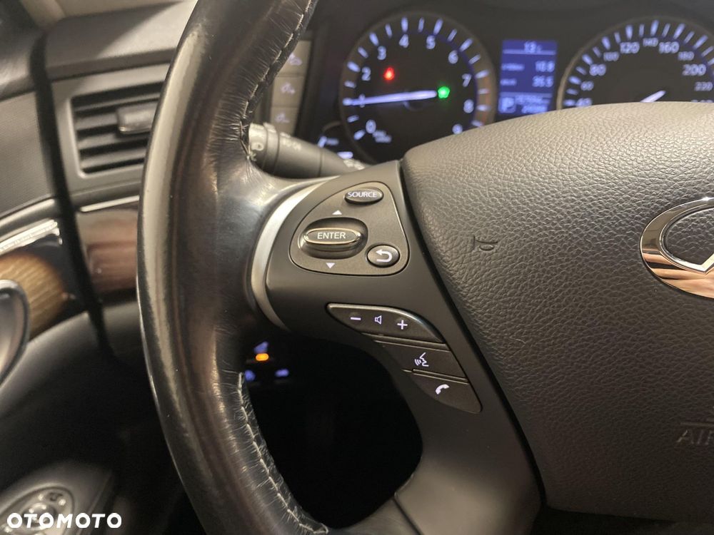 Infiniti Q70 - 14