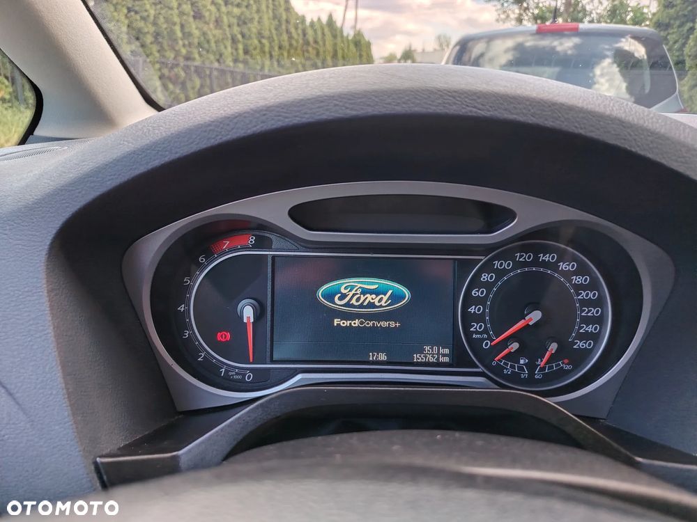 Ford Galaxy 2.0 Ghia - 13