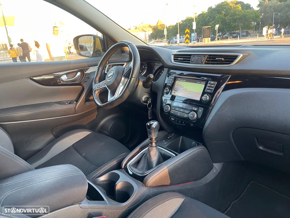 Nissan Qashqai 1.5 dCi Acenta Connect - 11