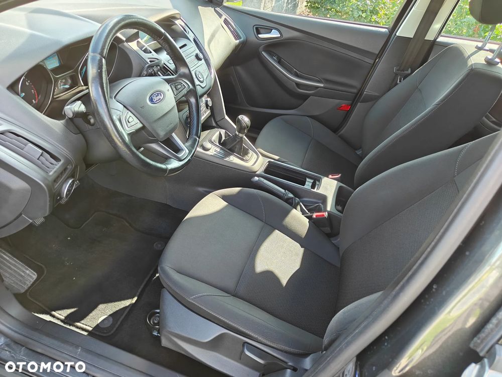 Ford Focus 1.6 Ambiente - 6