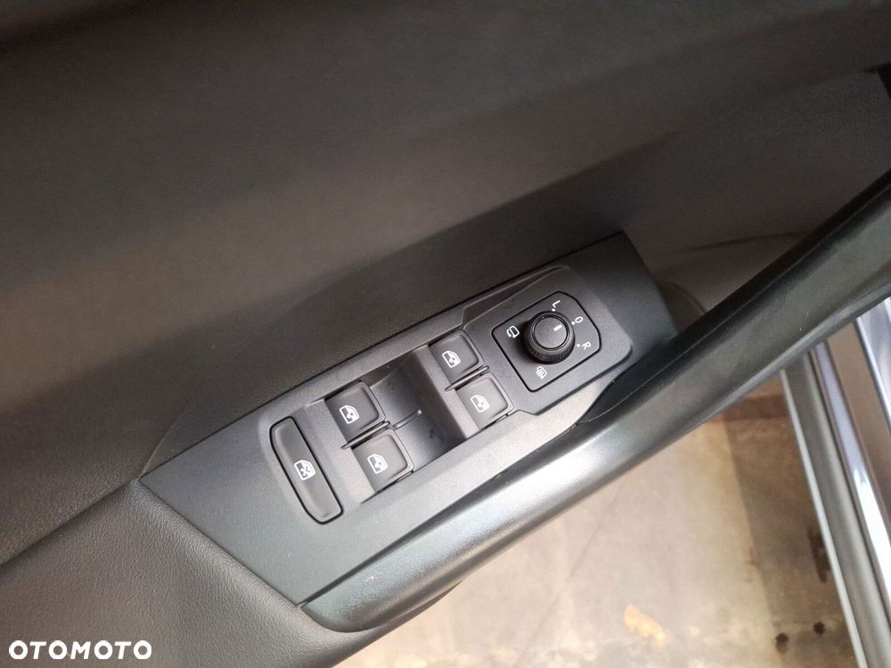 Volkswagen T-Cross - 22