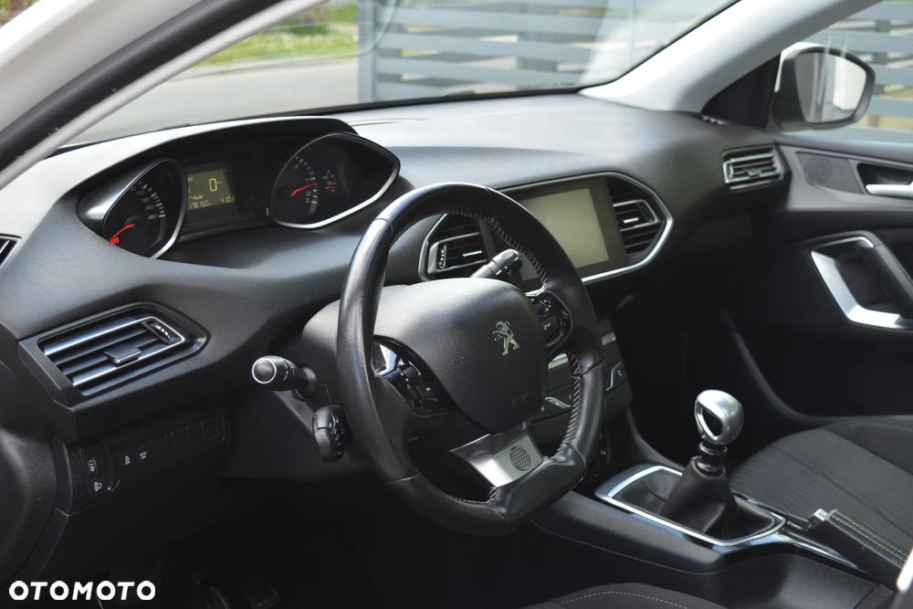 Peugeot 308 BlueHDi FAP 120 Stop & Start Allure - 17