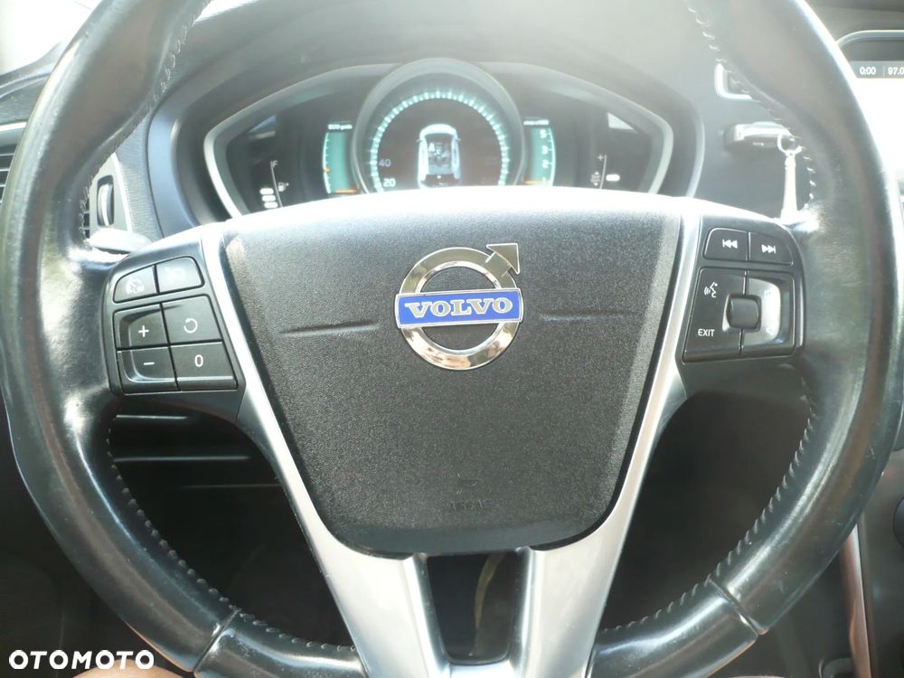 Volvo V40 D2 - 16