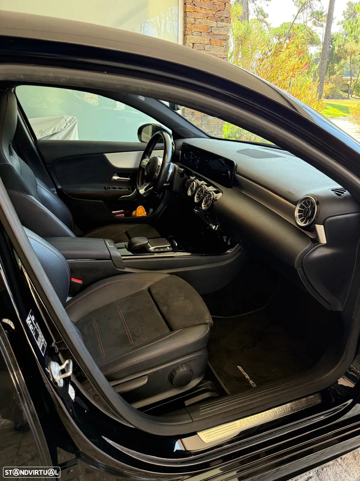 Mercedes-Benz A 250 e AMG Line - 11