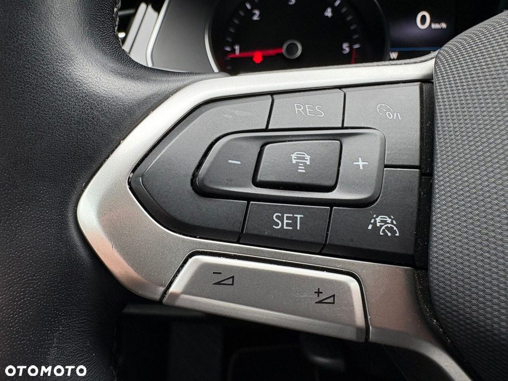 Volkswagen Passat - 23