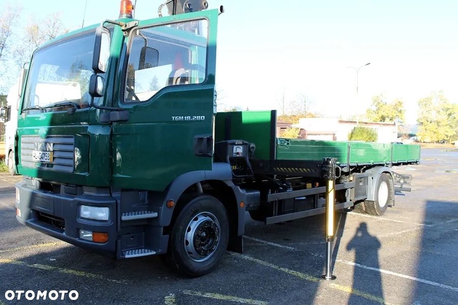 MAN TGM  18.280 żuraw hiab 122 skrzynia  7.2M - 5