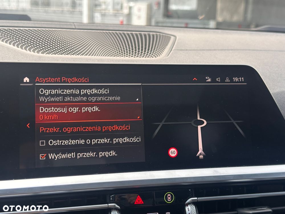 BMW Seria 3 330i xDrive M Sport - 34