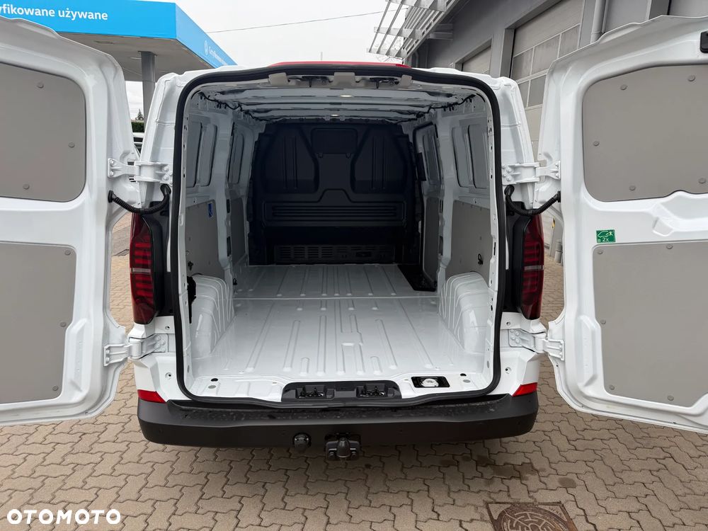 Volkswagen Transporter T7 - 11