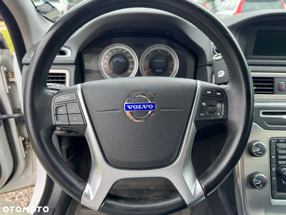 Volvo V70 D4 Momentum - 9