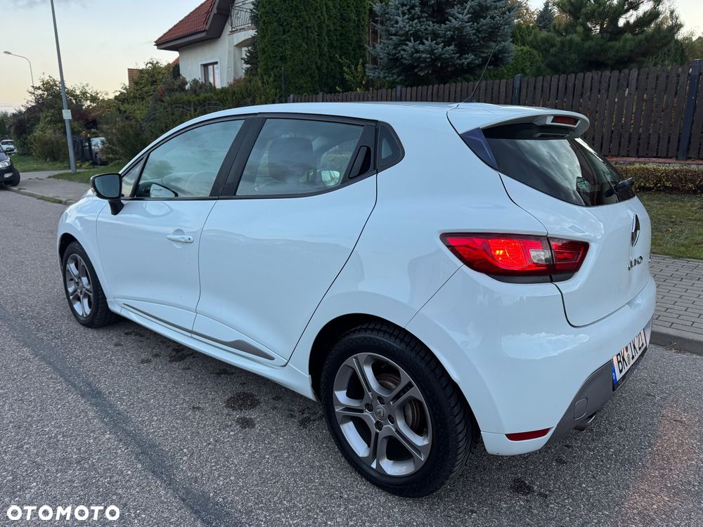 Renault Clio - 5
