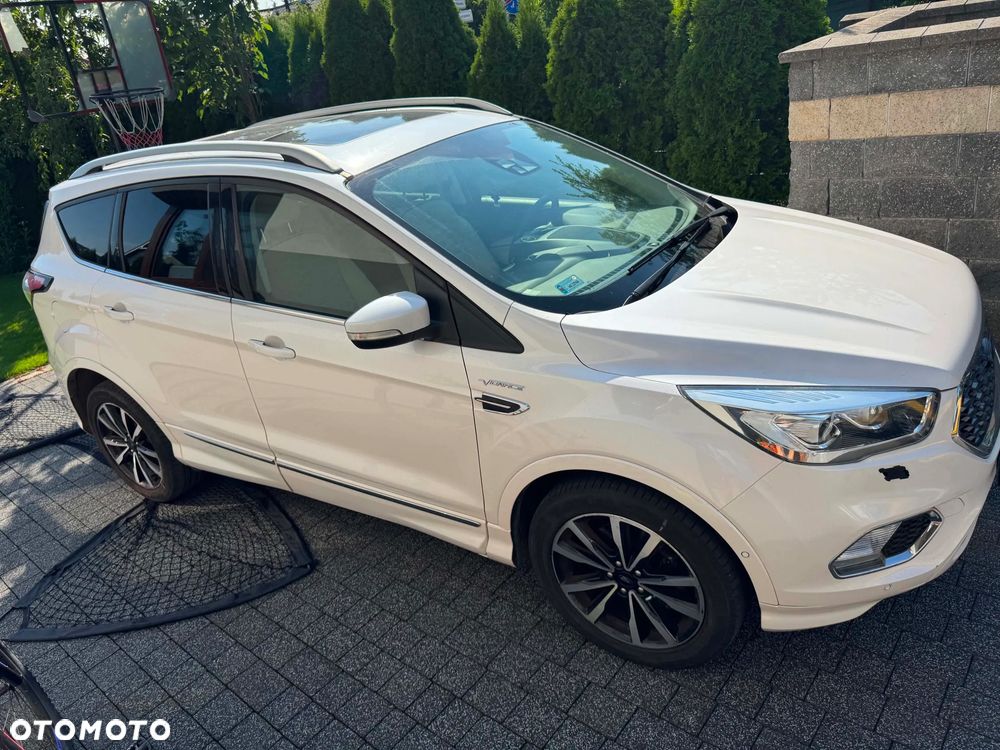 Ford Kuga - 1