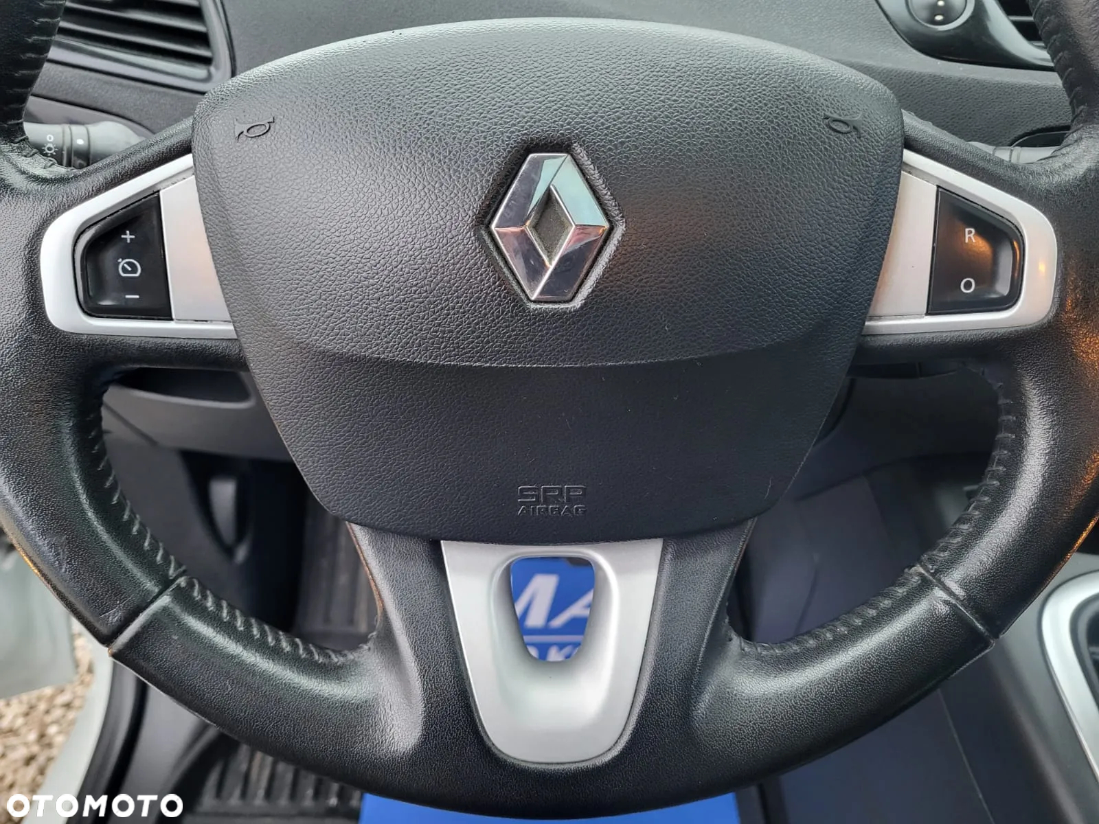 Renault Scenic 1.5 dCi Intens EDC - 25