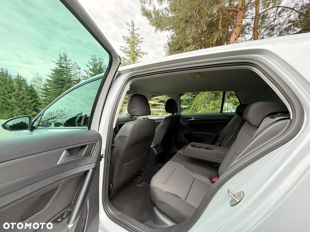 Volkswagen Golf 1.6 TDI BMT Comfortline - 21