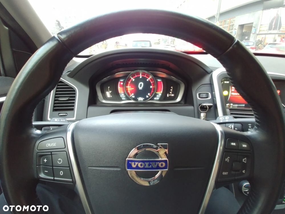 Volvo XC 60 D5 AWD Summum - 2