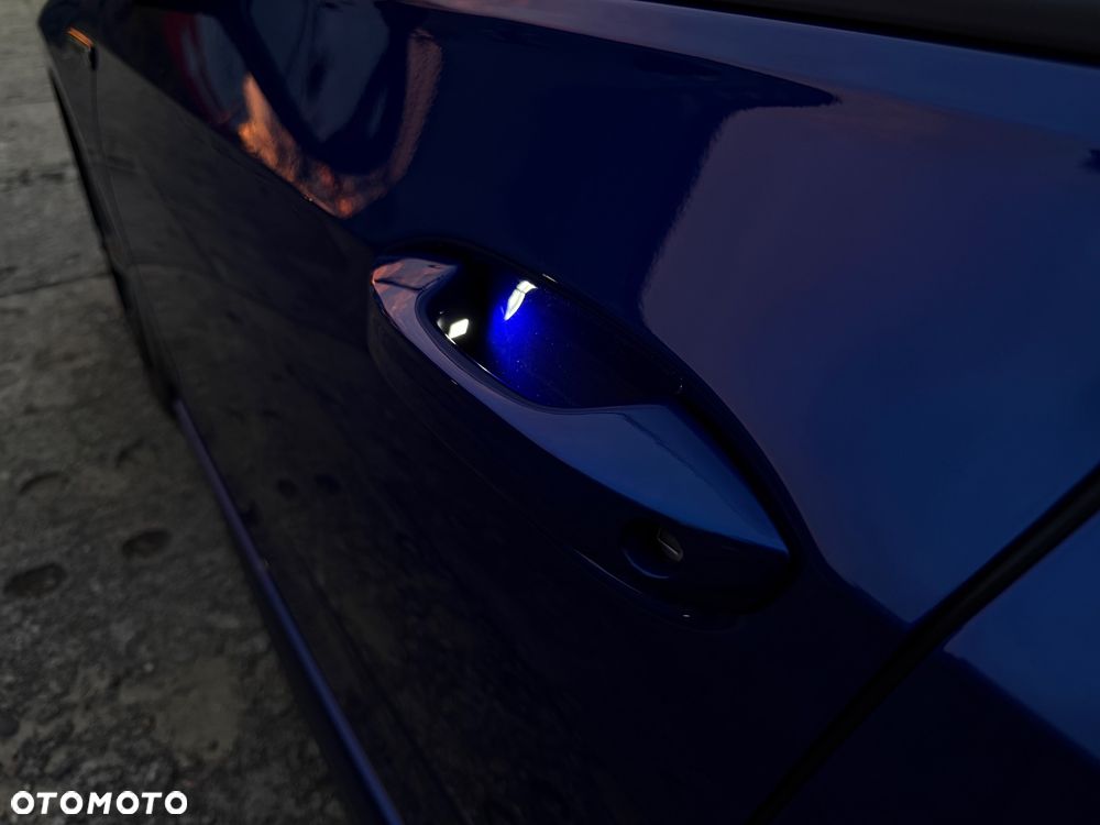 Volkswagen Golf - 22