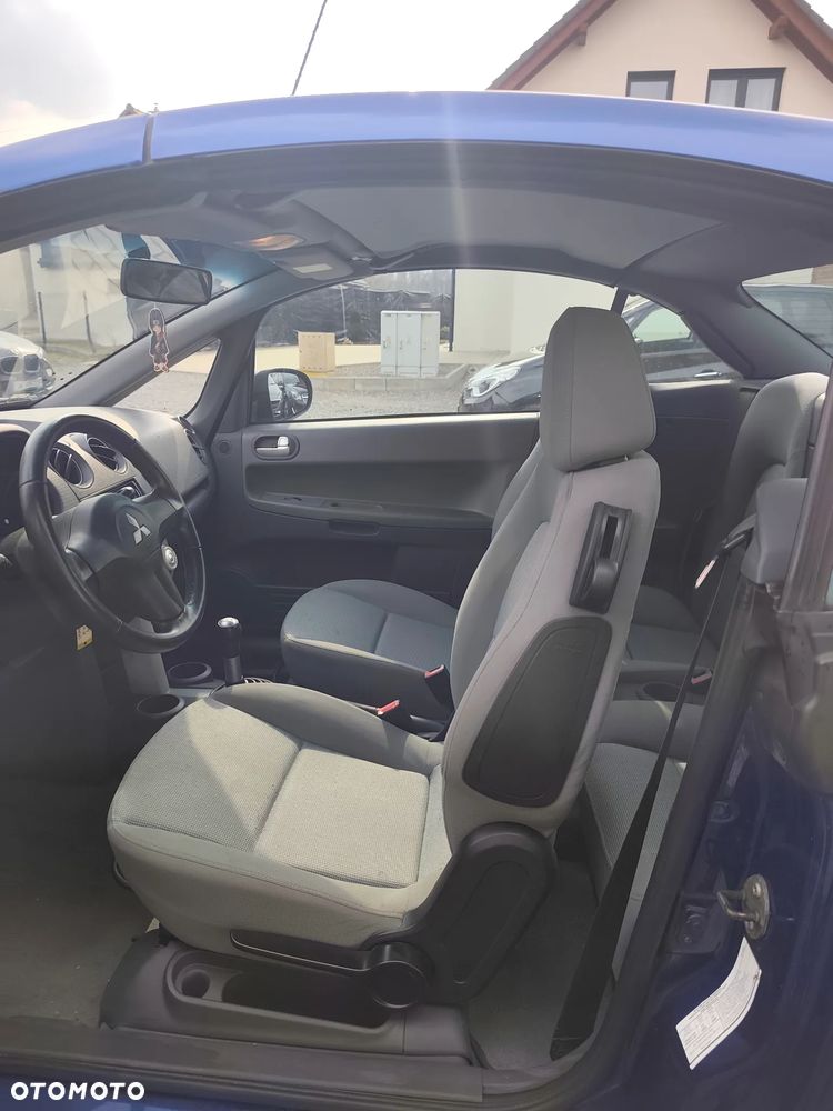 Mitsubishi Colt - 12