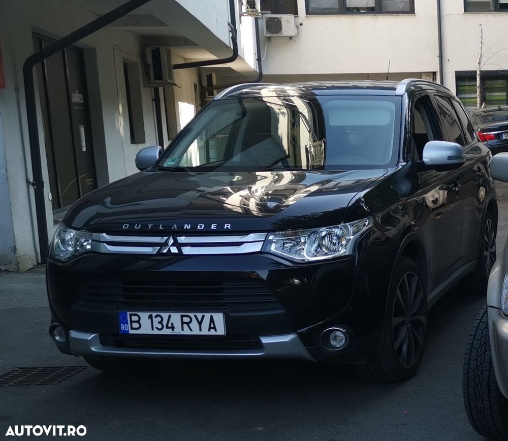 Mitsubishi Outlander 2.2 DI-D 4WD Automatik Edition+ - 2