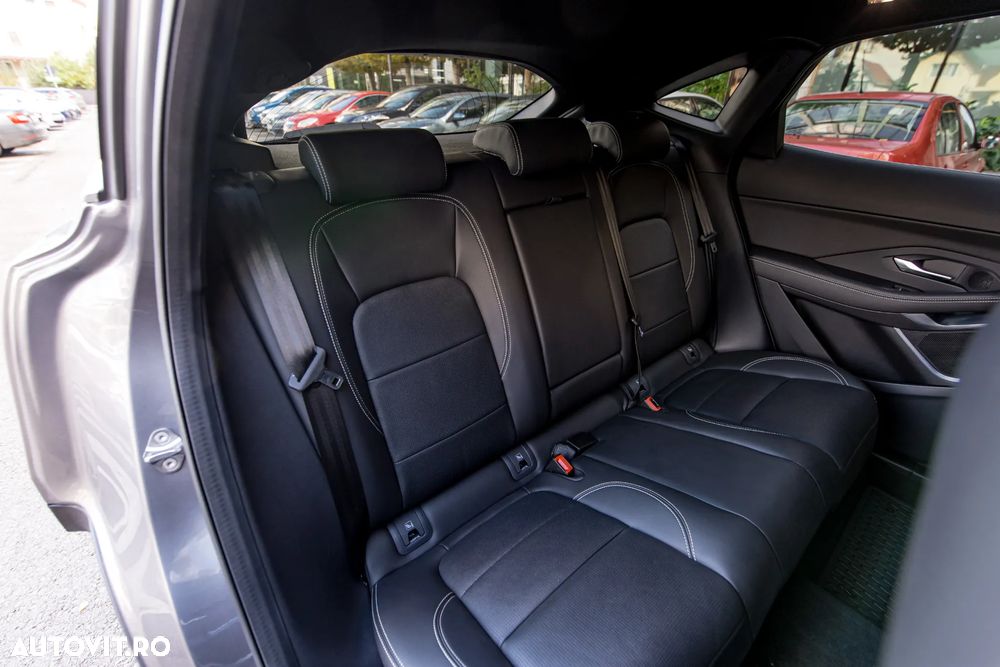 Jaguar E-Pace D200 AWD R-Dynamic SE - 30