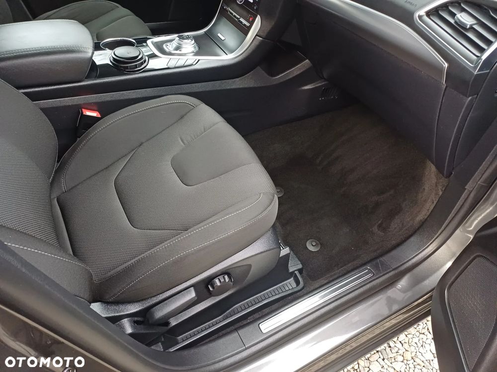 Ford S-Max - 23