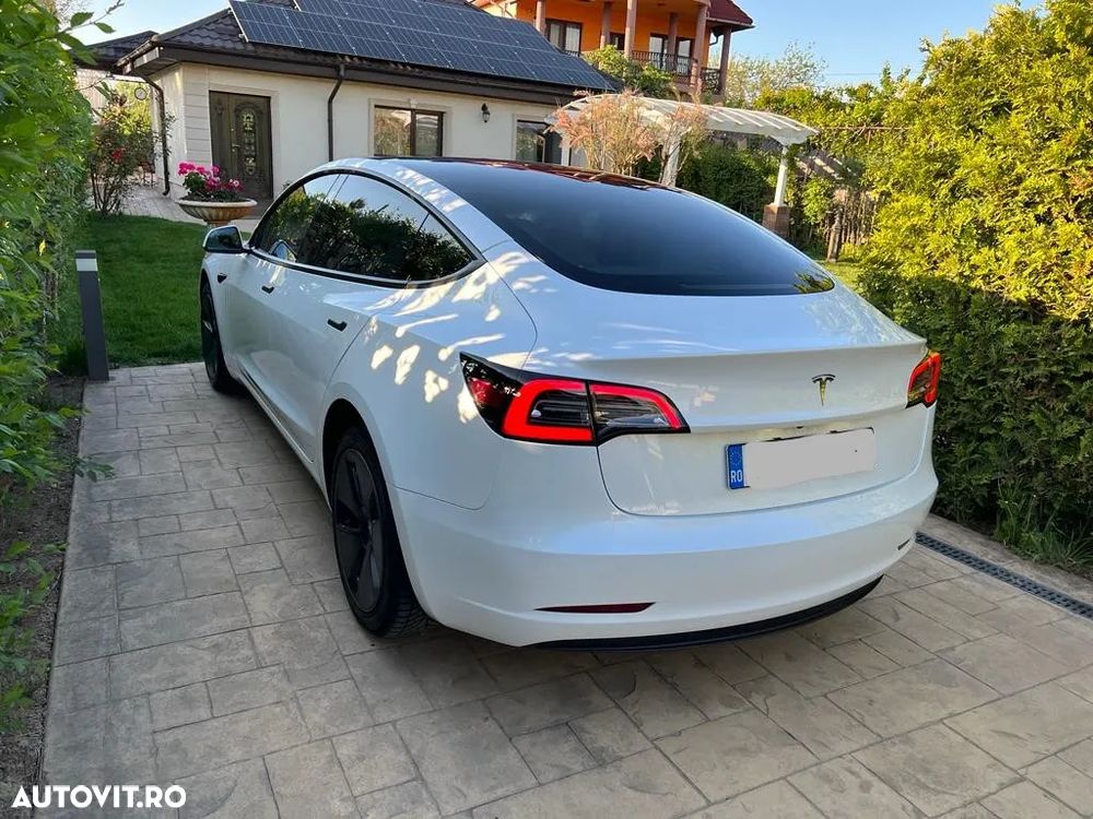 Tesla Model 3 Long Range - 6