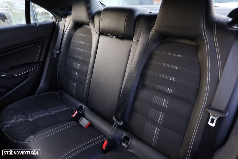 Mercedes-Benz CLA 180 d Urban - 22