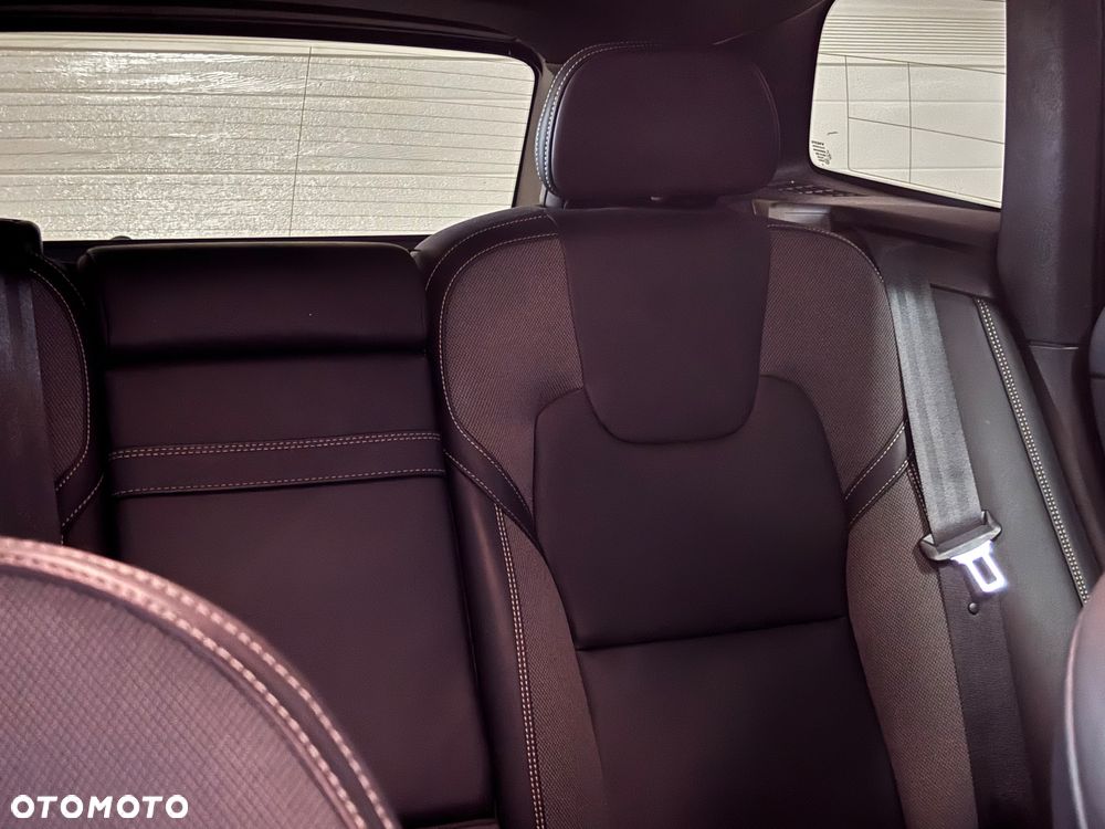 Volvo XC 60 B5 B AWD R-Design - 4