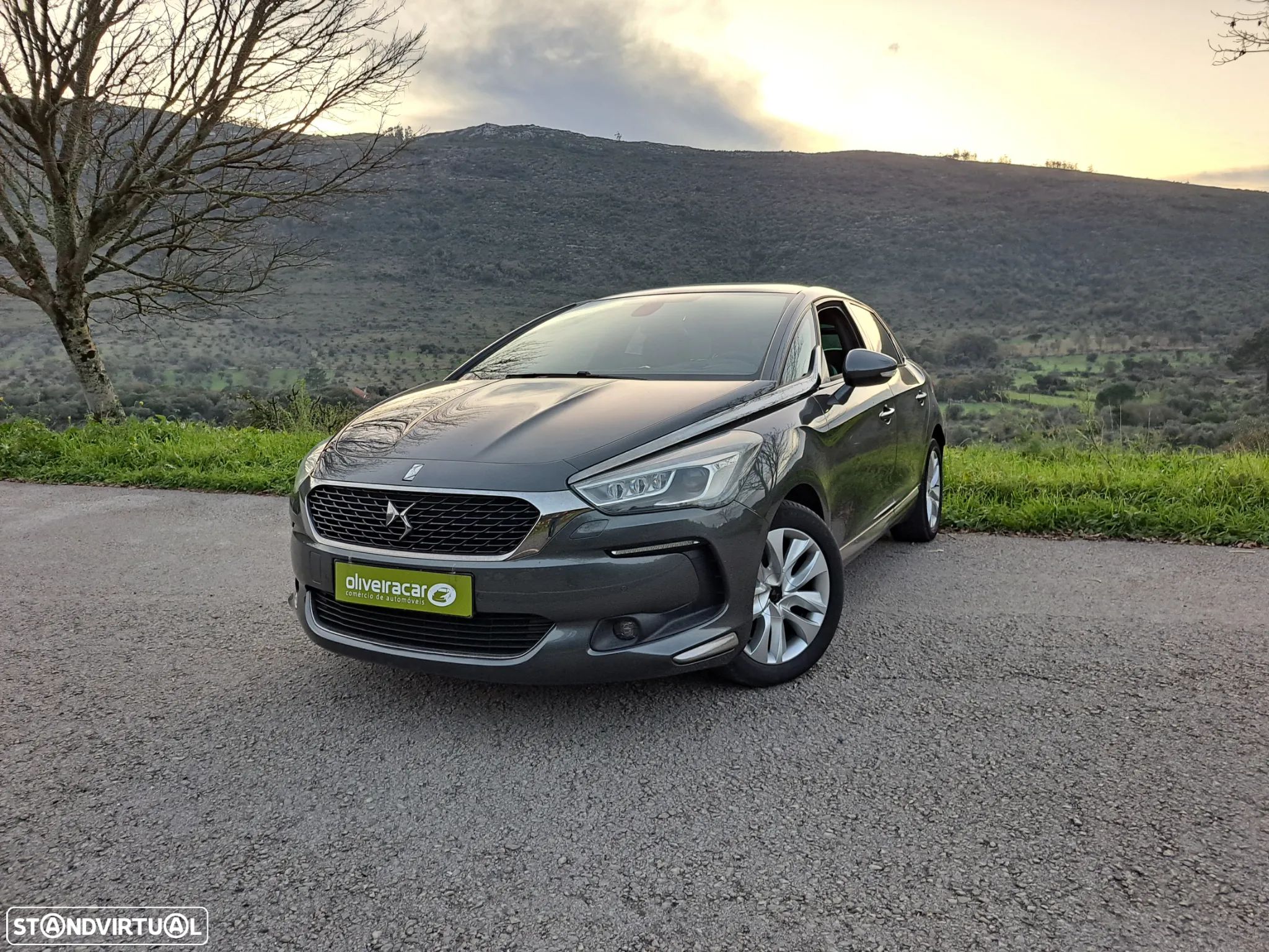DS DS5 ver-1-6-bluehdi-so-chic - 1