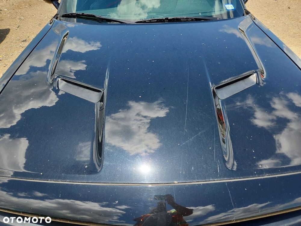 Dodge Challenger - 12