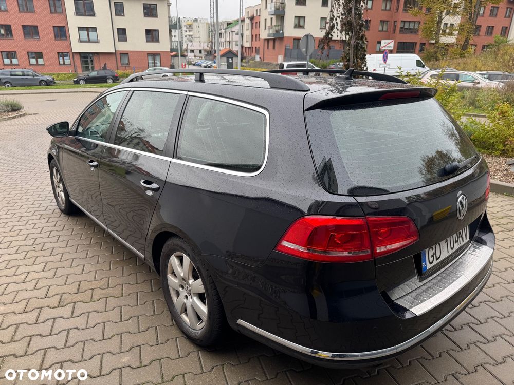 Volkswagen Passat 1.6 TDI DPF BlueMot Comfortline - 4