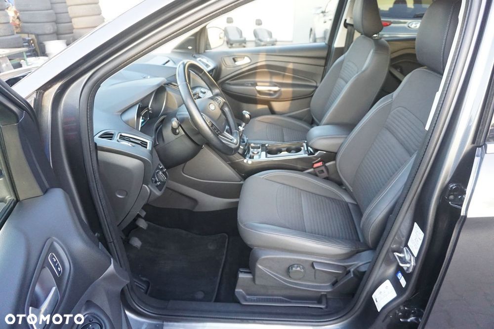 Ford Kuga 2.0 TDCi FWD Titanium - 19