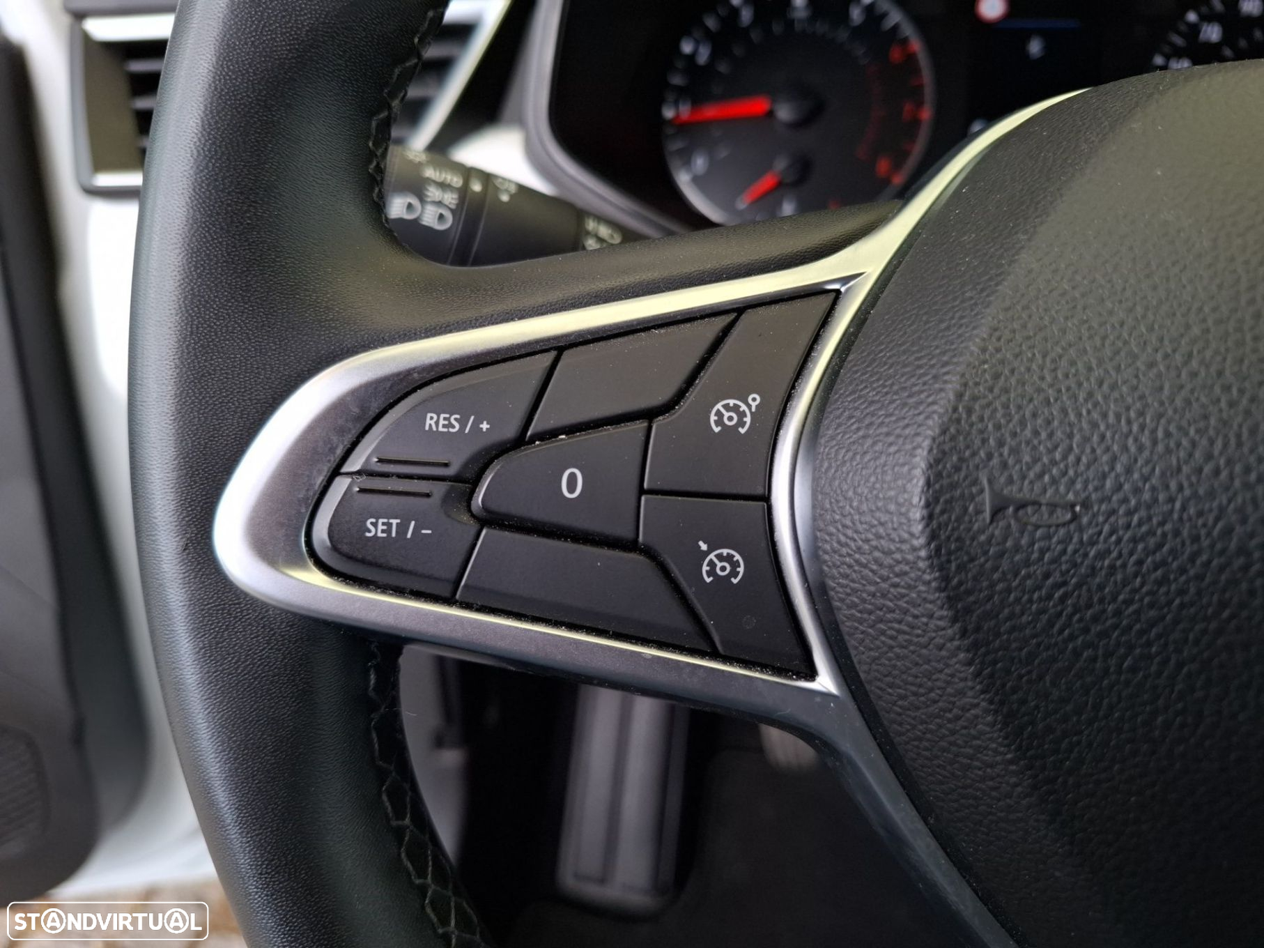 Renault Clio 1.0 TCe Evolution Bi-Fuel - 16