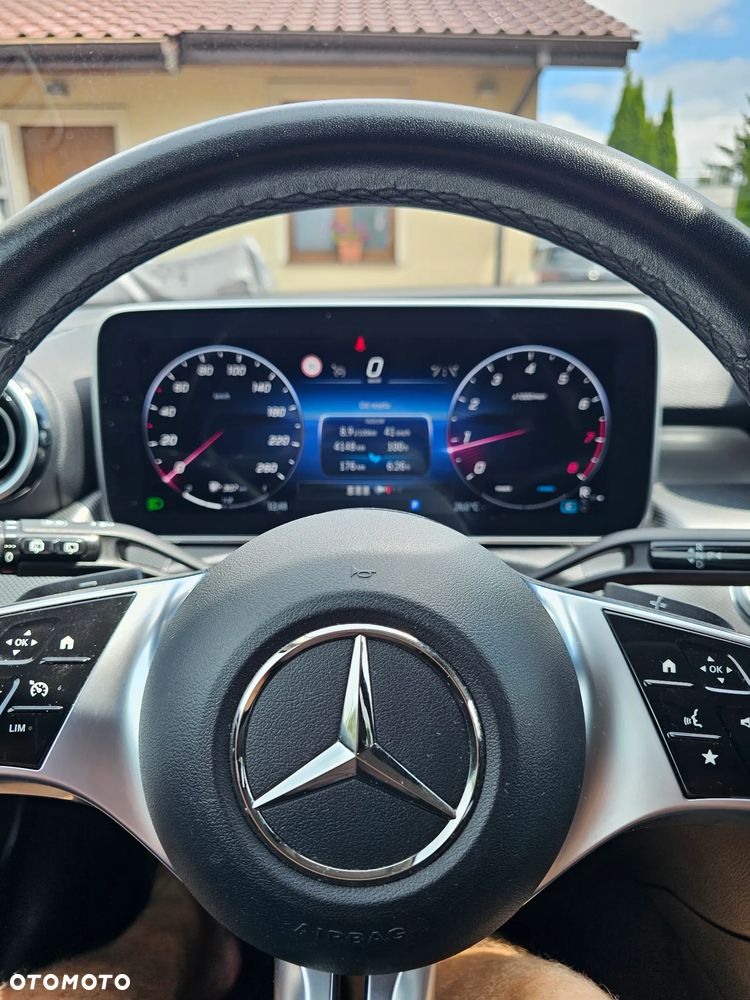Mercedes-Benz Klasa C 180 mHEV Avantgarde - 29