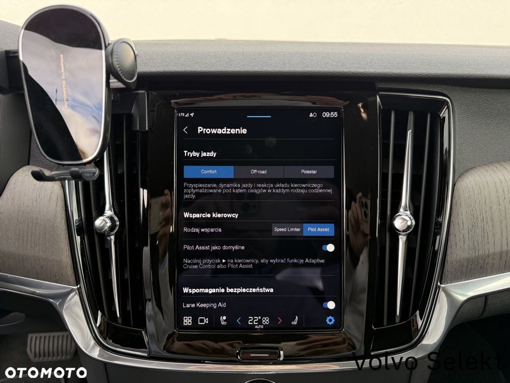 Volvo V90 Cross Country - 26