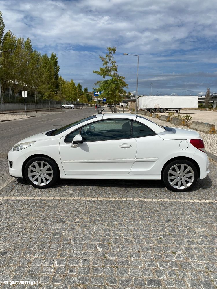 Peugeot 207 CC 1.6 HDi Allure - 11