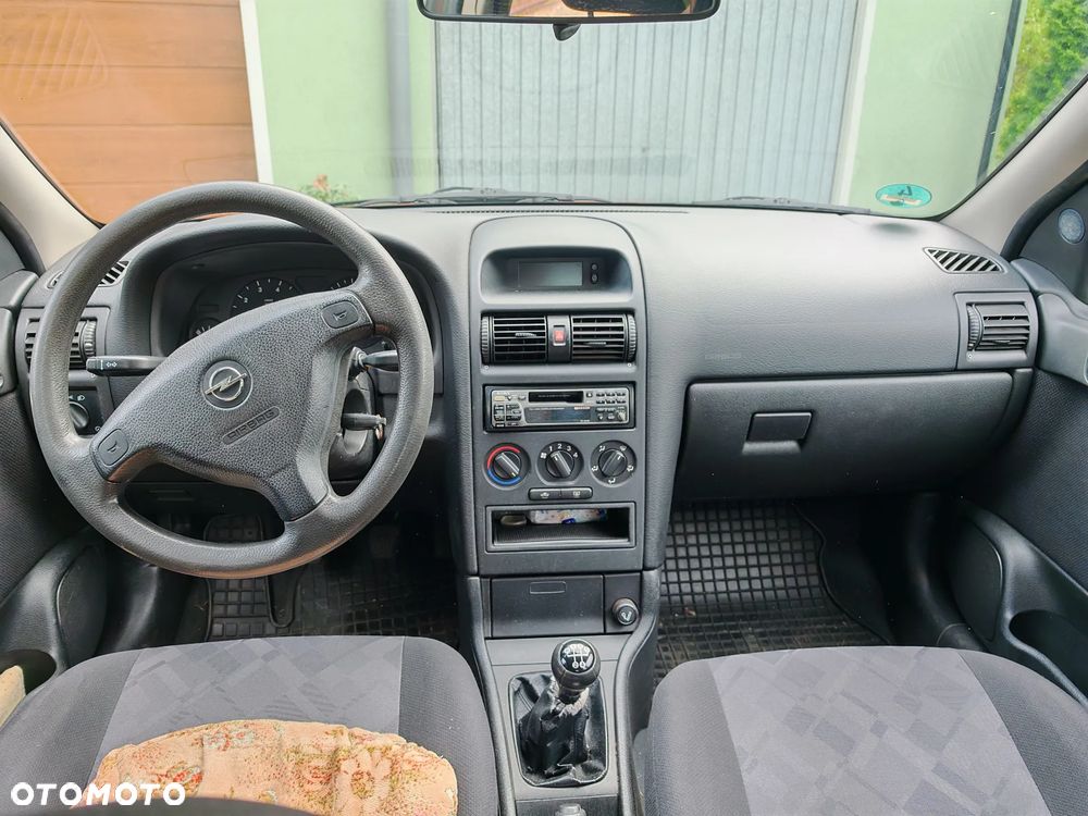 Opel Astra 1.4 Club - 16