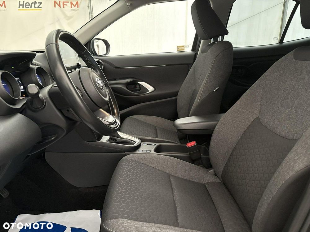 Toyota Yaris Cross - 12